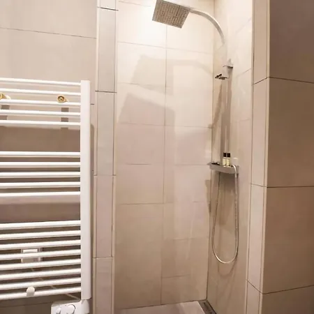 Charmant Studio Au Coeur Des Batignolles Paris